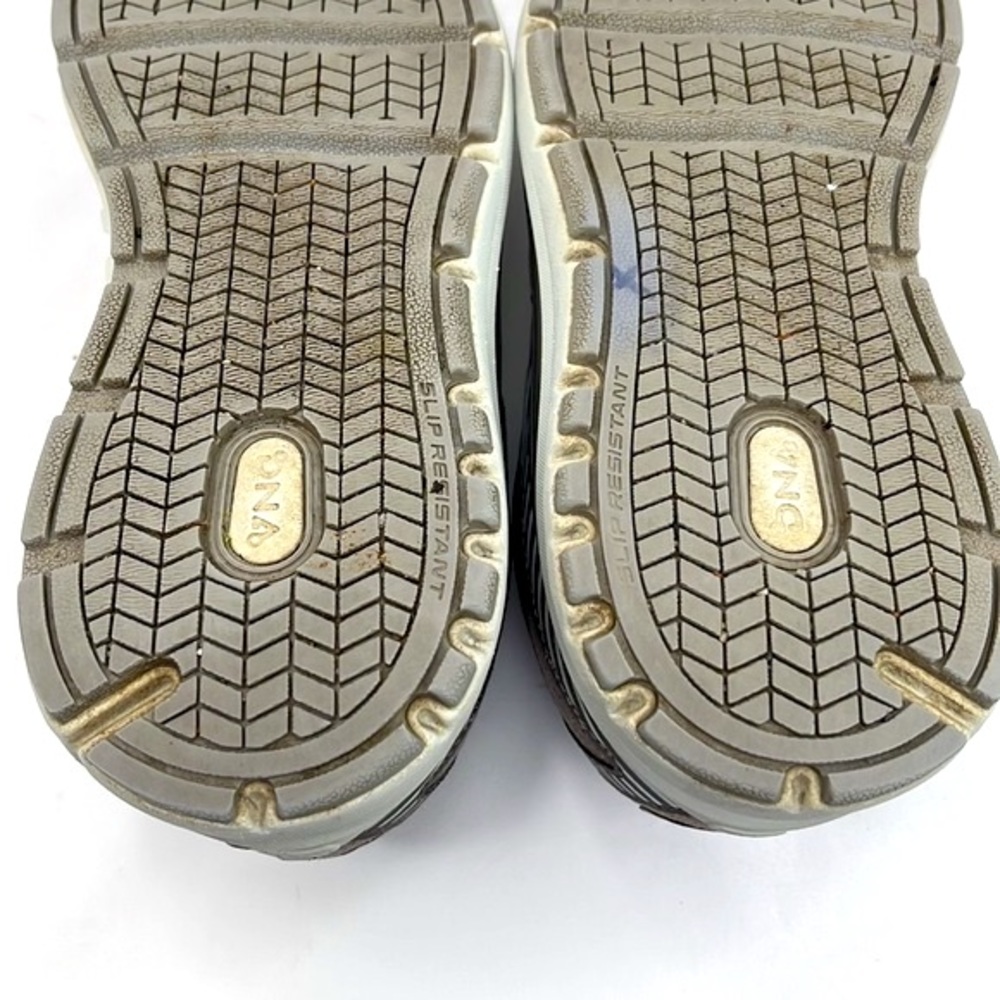 Brooks Addiction Walk women’s shoes size 9.5 Wide slip resistant sole - Picture 9 of 14